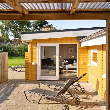 Nane - 80m From The Sea By Interhome *