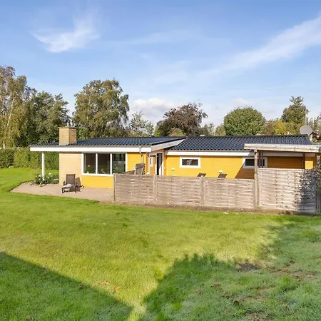 Nane - 80m From The Sea By Interhome *